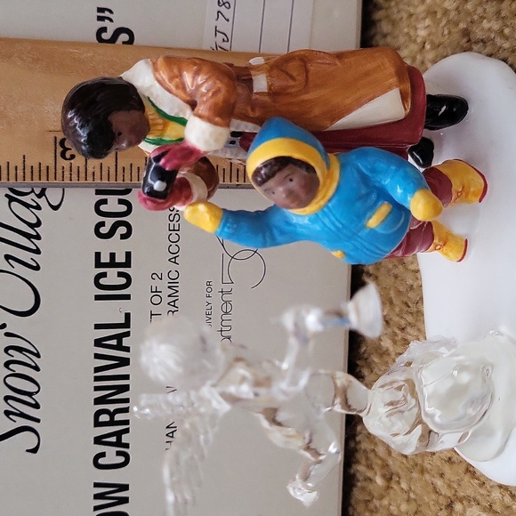 Dept. 56 "Snow Village" Snow Carnival Ice Sculptures - set of 2 - Picture 4 of 9